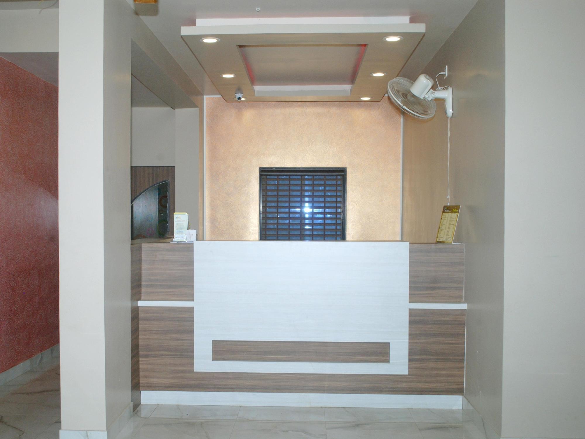 Hotel Sun Plaza Somnath Luaran gambar