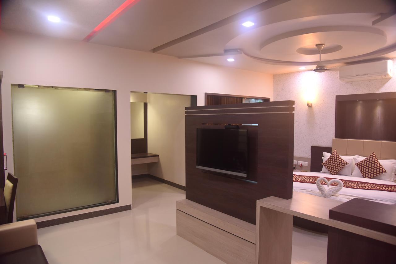Hotel Sun Plaza Somnath Luaran gambar