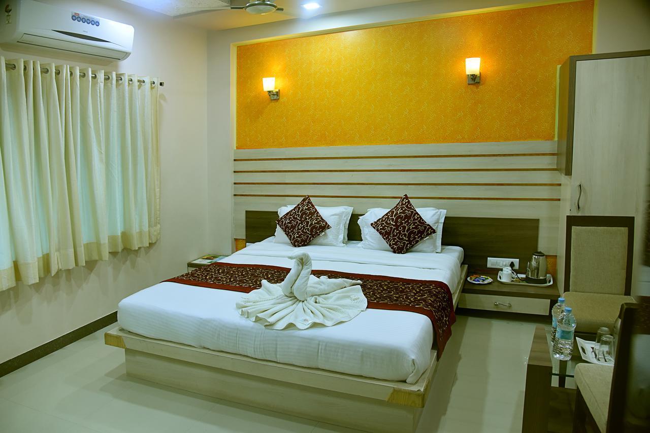 Hotel Sun Plaza Somnath Luaran gambar