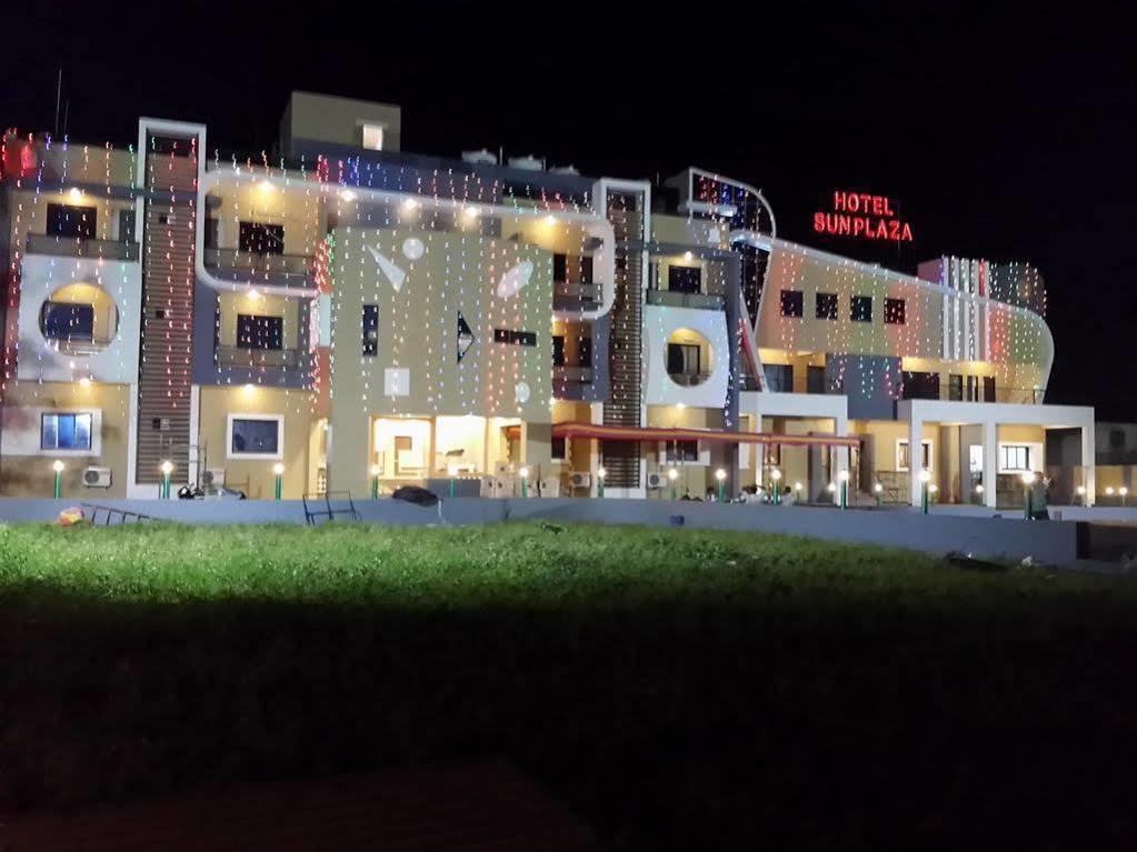 Hotel Sun Plaza Somnath Luaran gambar